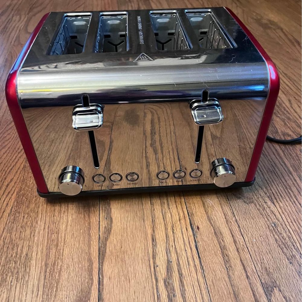 4-slice toaster